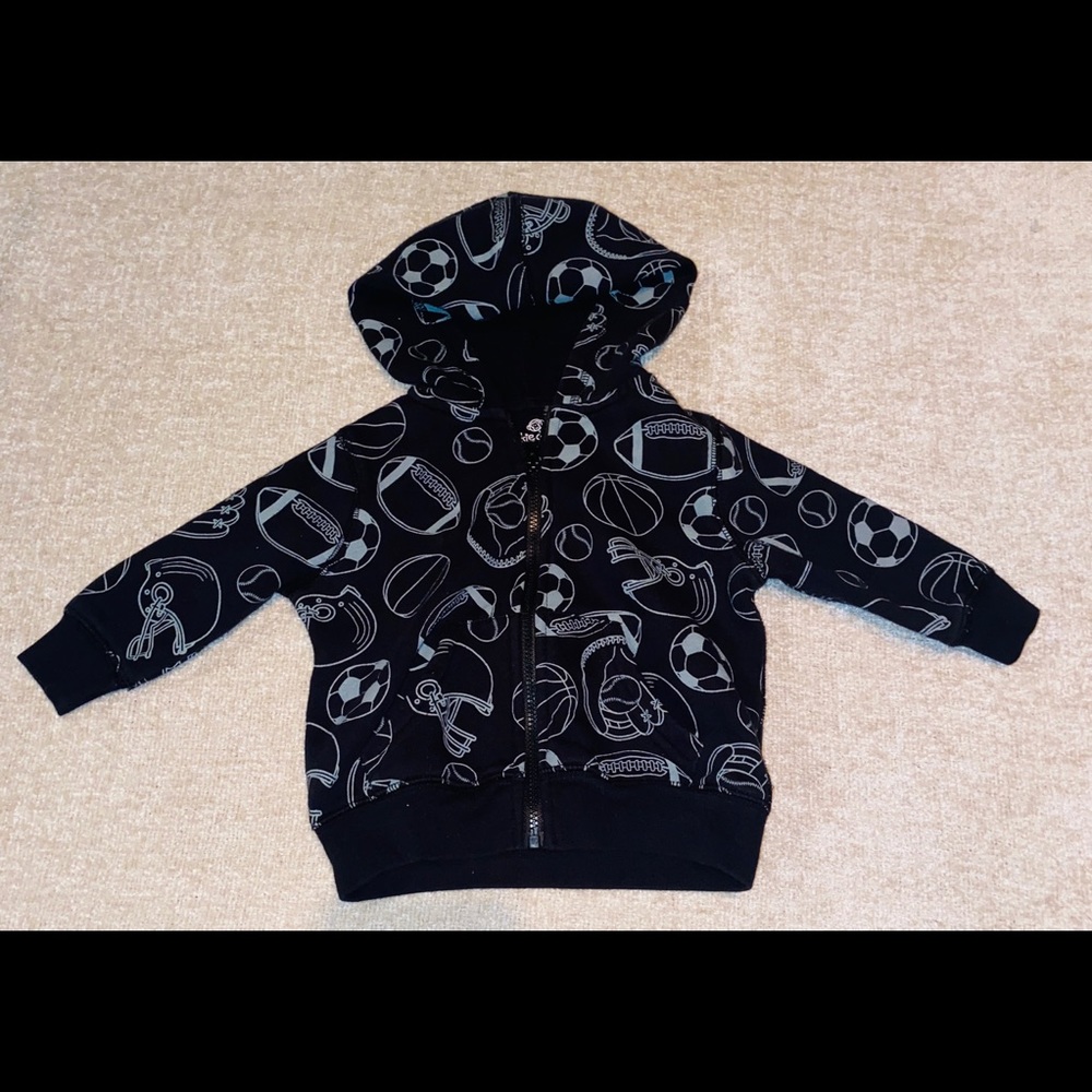 9M boys sports hoodie  ⚽️ 🏈 🏀
